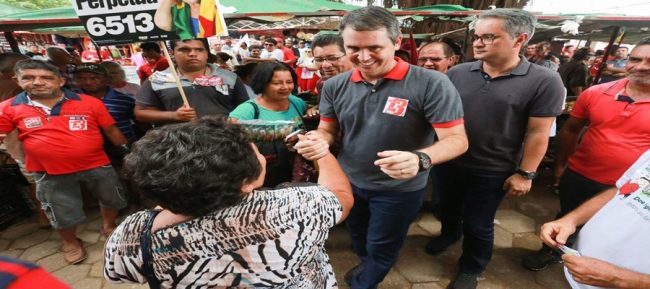 Na véspera das eleições, riobranquenses vão às ruas em apoio a Marcus Alexandre