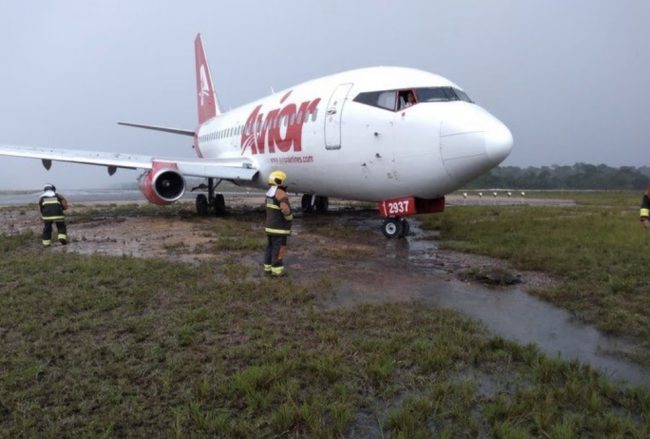 Avião sai da pista durante aterrissagem em Aeroporto de Manaus e voos atrasam