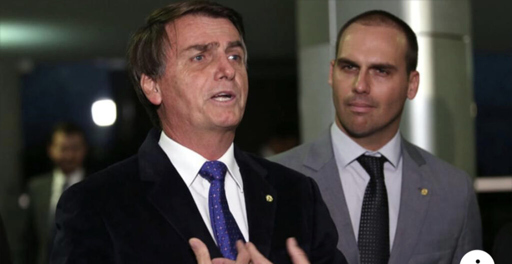 Bolsonaro desmente filho e diz que pena de morte não é pauta do Governo