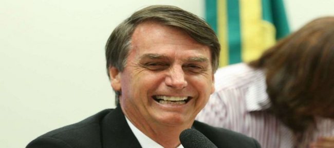 Pesquisa: Para 75% dos brasileiros, Bolsonaro está no caminho certo