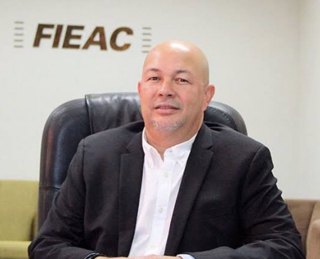 Mesmo com pressão oficial, José Adriano é favorito para vencer na Fieac