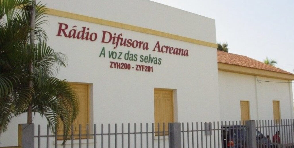 Raio atinge Rádio Difusora e tira emissora do ar