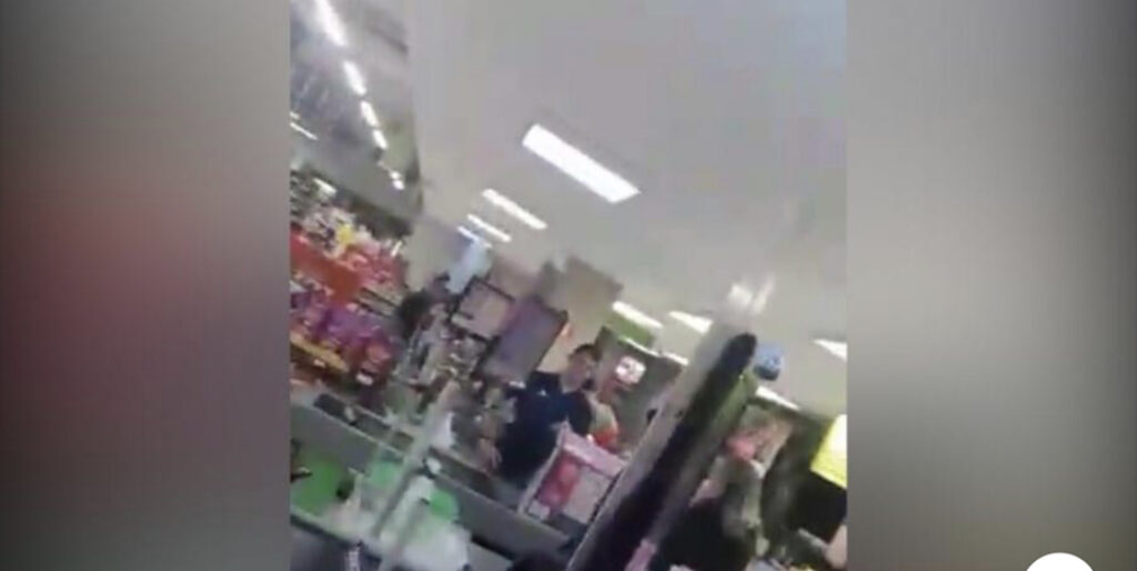 VÍDEO: Homem pergunta a Sérgio Moro: “porque o Queiroz não é pauta?”