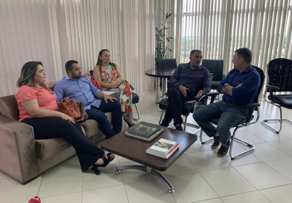 Prefeito Ilderlei debate sobre parcerias nos serviços da Saúde com novo Secretário Estadual