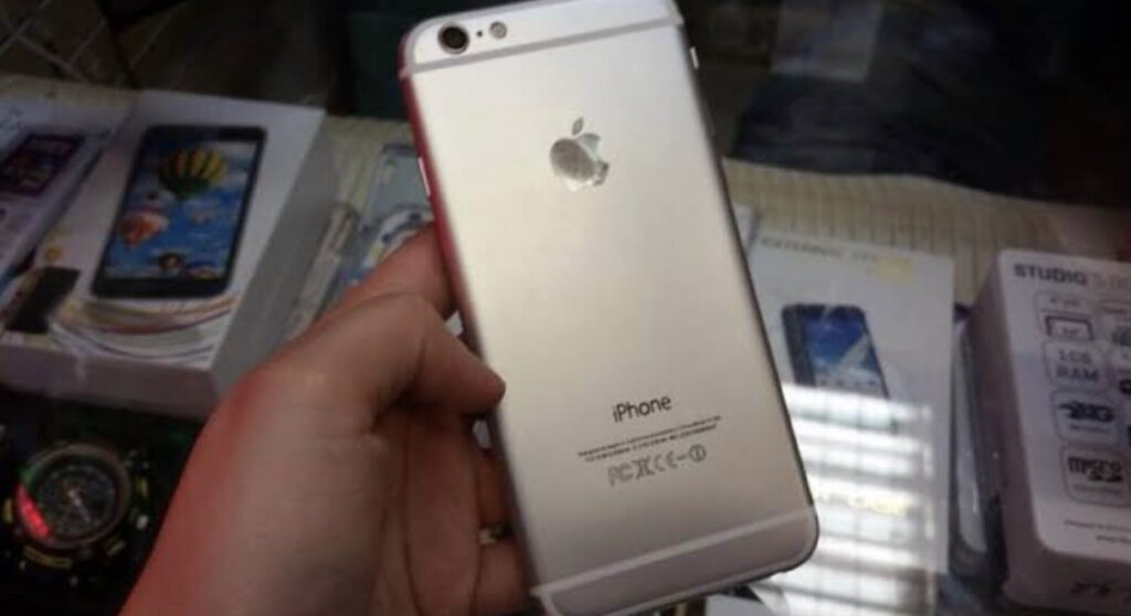 Anatel anuncia bloqueio de celulares piratas