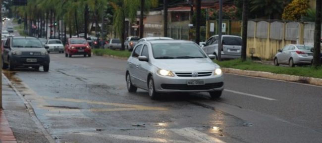 Detran alerta: é preciso redobrar a atenção ao dirigir na chuva