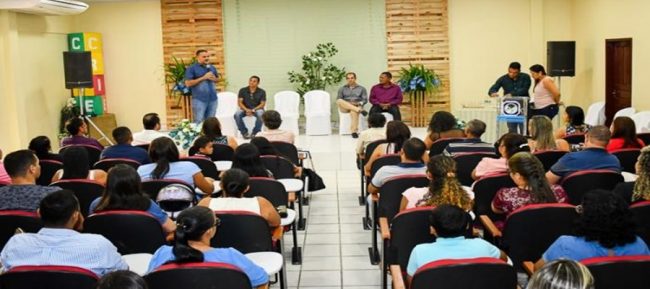 Após capacitação e eleição, novos diretores das escolas tomam posse