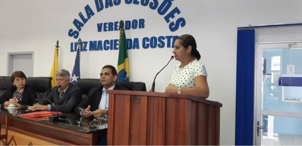 Mães e pais reclamam de como governo conduz criação de Escola Militar em Cruzeiro do Sul