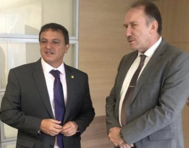 Senador Márcio Bittar articula ajuda para desabrigados de Cruzeiro do Sul