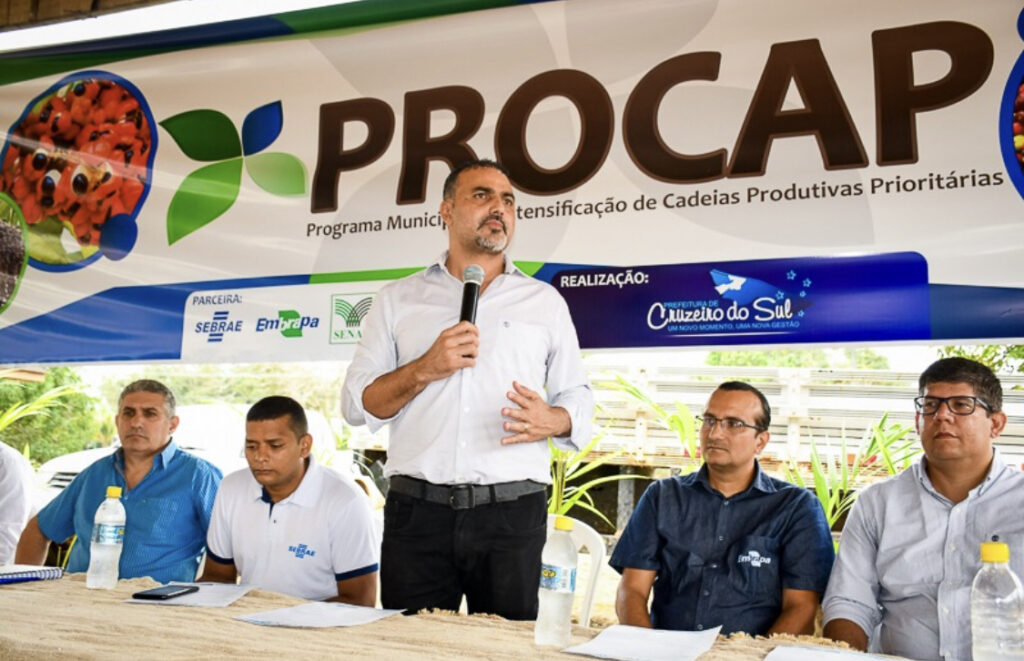 Ilderlei Cordeiro lança Programa de Intensificação de Cadeias Produtivas de Cruzeiro do Sul