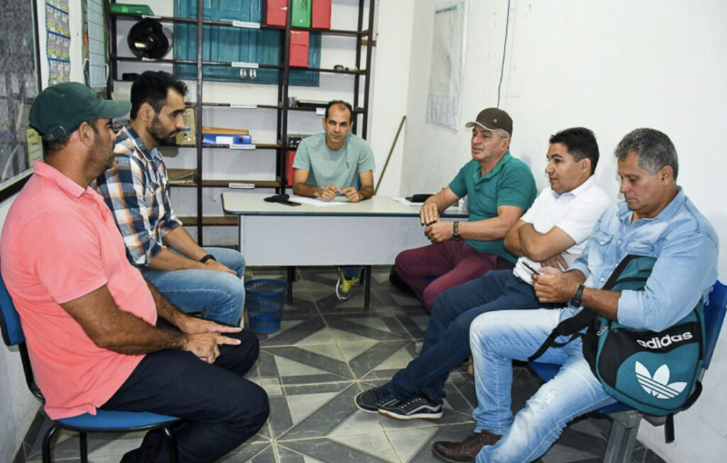 Zequinha Lima reúne equipe de obras para definir metas da semana