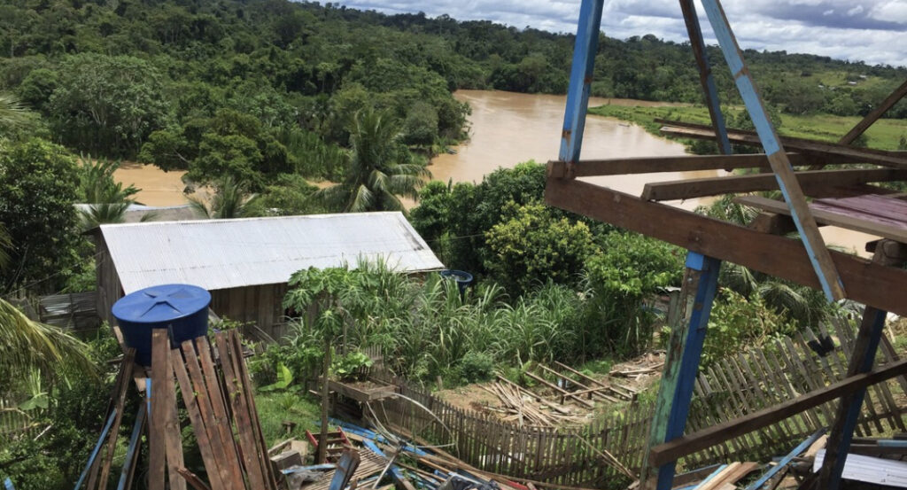 Quase 400 casas foram atingidas por deslizamento de terra em Marechal Thaumaturgo