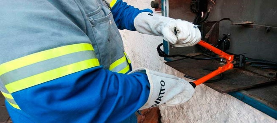 Cortar luz por falta de pagamento é proibido em todo País