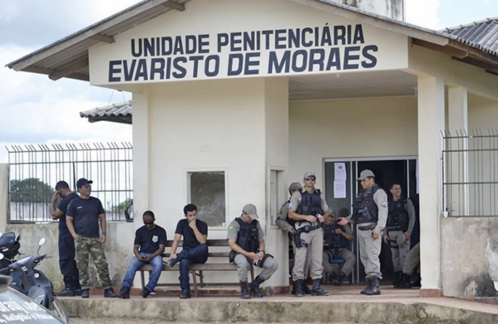 Detento tenta suicídio dentro do presídio Evaristo de Moraes, em Sena Madureira
