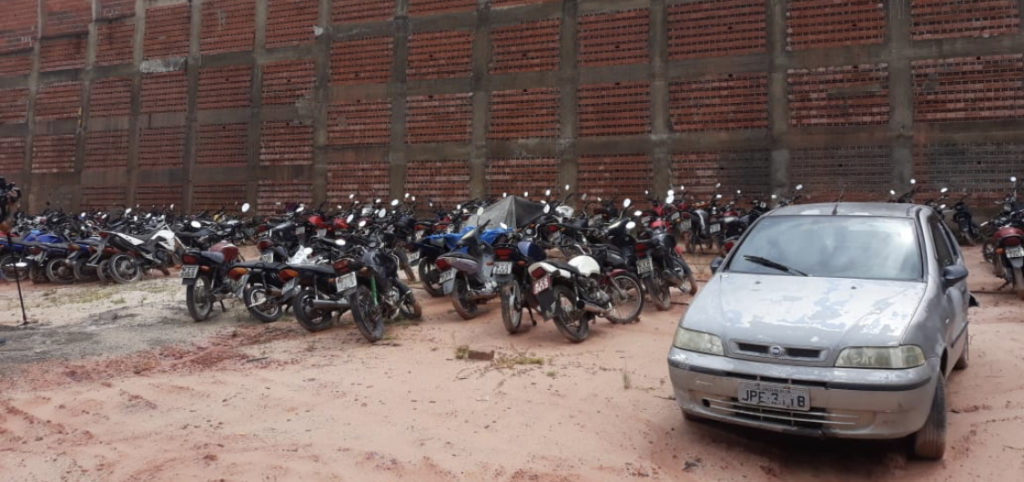 Mais de 70 veículos devem ir a leilão neste mês em Cruzeiro do Sul