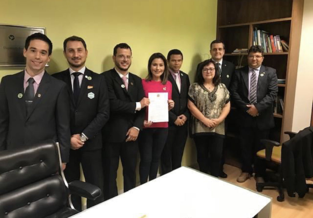 Jéssica Sales articula contratação de peritos para o Estado