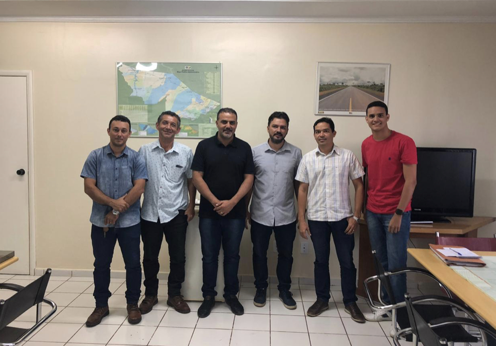 Ilderlei Cordeiro articula junto ao Deracre a melhoria e manutenção dos ramais em Cruzeiro do Sul