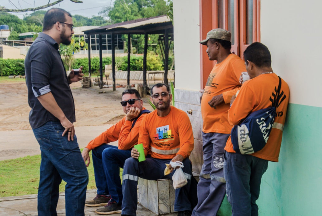 Rio Branco: Rodrigo Forneck acompanha rotina dos trabalhos na Usina de Asfalto da Emurb