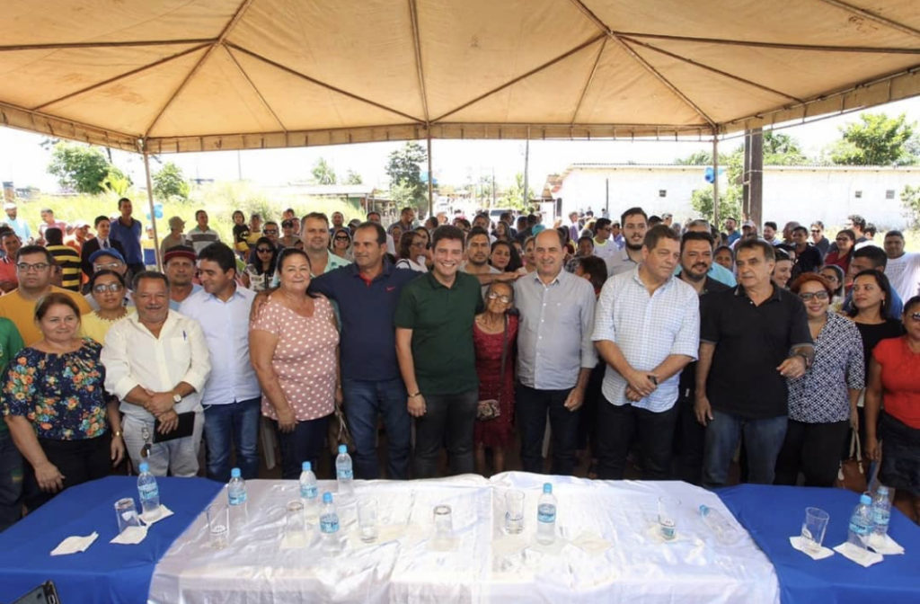 Gladson entrega obras consolidas no governo de Tião Viana