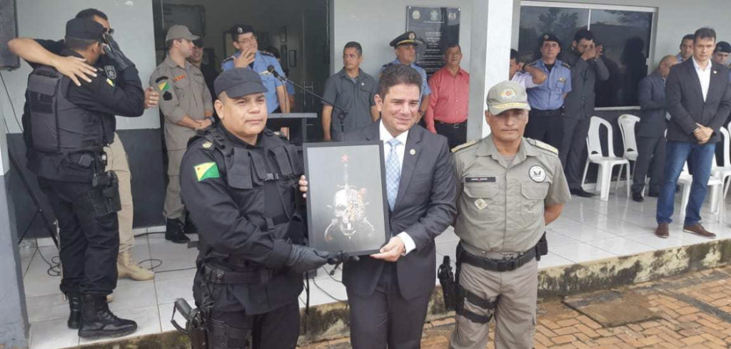 Gladson Cameli acompanha troca de comando do BOPE, em Rio Branco