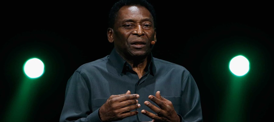 Médicos dizem que Pelé apresenta evolução satisfatória
