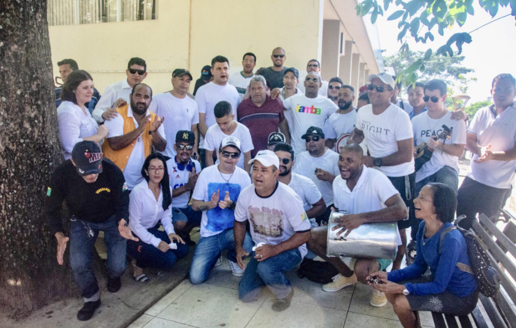 Artistas realizam protesto pelo assassinato de músico em Rio Branco