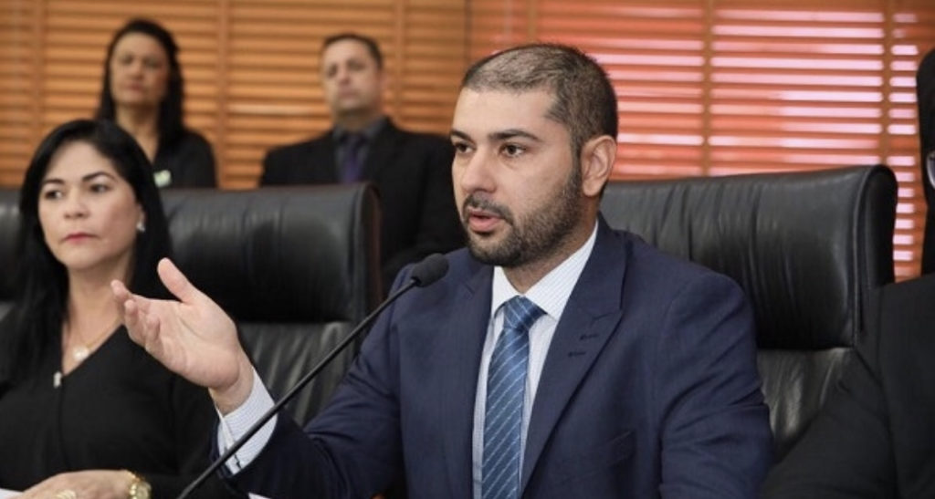 Nicolau Júnior defende a permanência de Gerlen Diniz na liderança do governo na Aleac