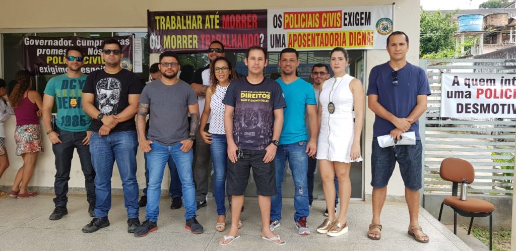Policiais civis de Cruzeiro do Sul aderem a manifestação contra o Estado