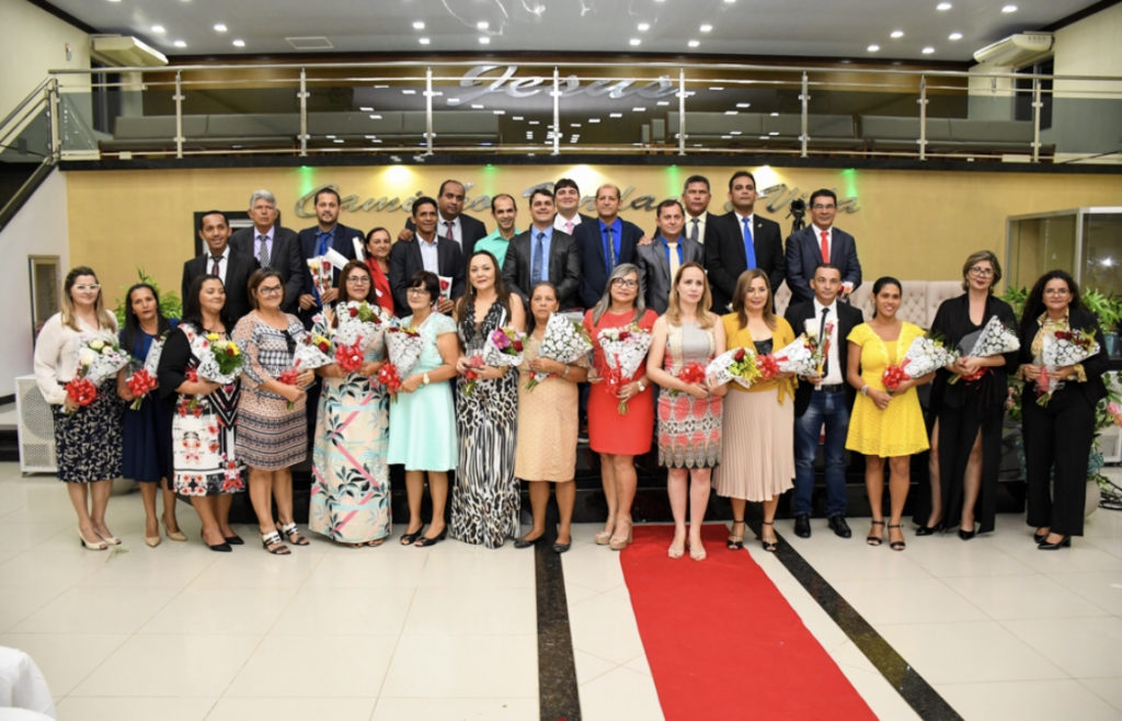 Idelcleide Cordeiro é homenageada com de título de Mulher Destaque Cruzeirense 2019