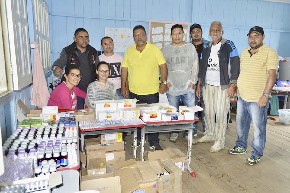 Zezinho Barbary participa de ação social em comunidade rural de Porto Walter