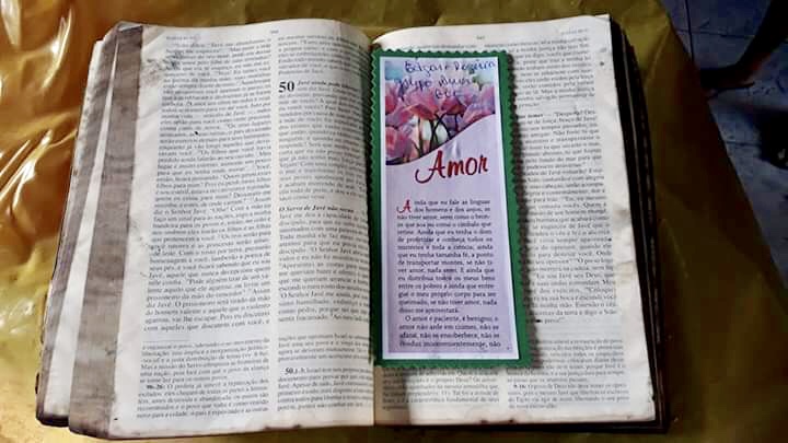 Bíblia sagrada resiste a incêndio que atingiu casa de empresário em Tarauacá