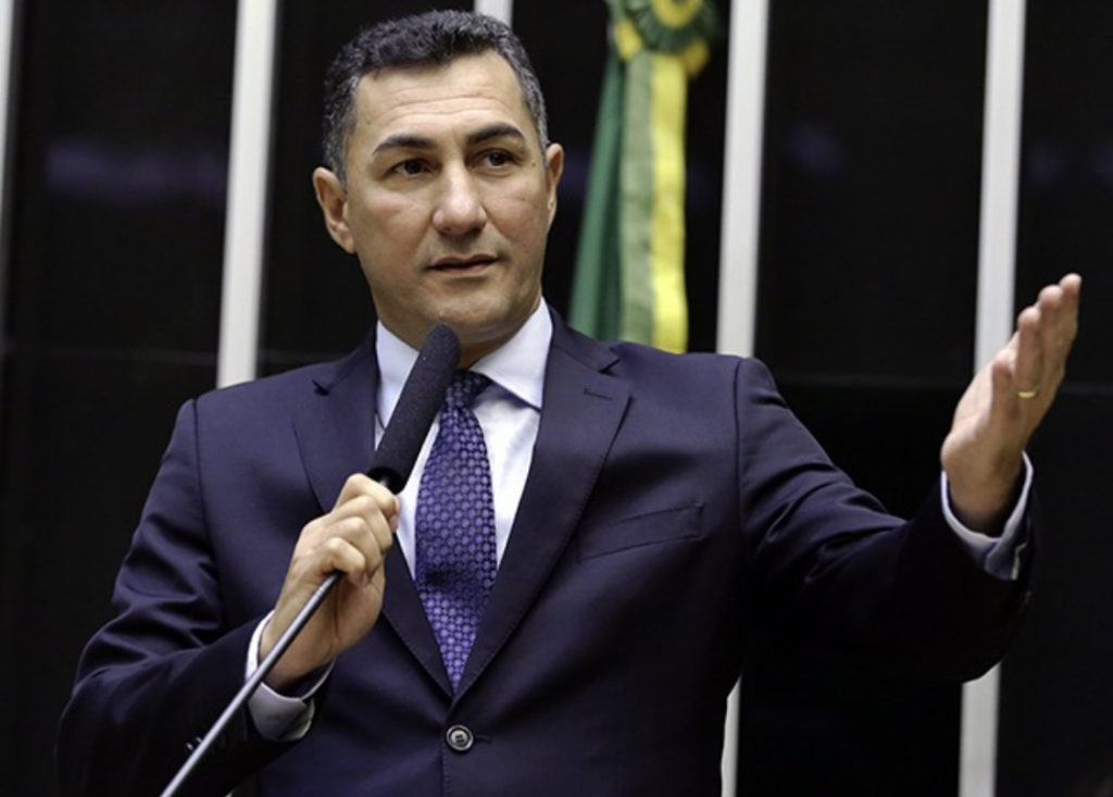 Jesus Sérgio não deve ser expulso do PDT por voto favorável na reforma da Previdência