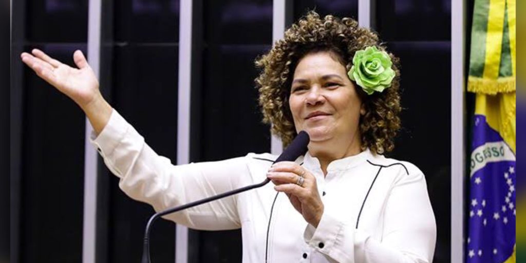 Reforma da Previdência vai à votação e Perpétua Almeida mantém voto contra