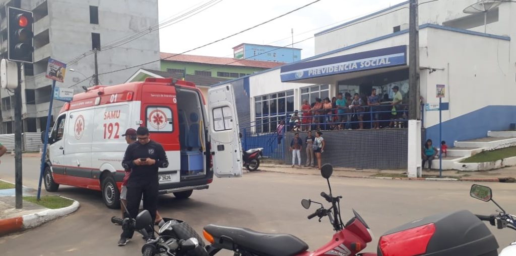 Acidente é registrado no centro de Cruzeiro do Sul