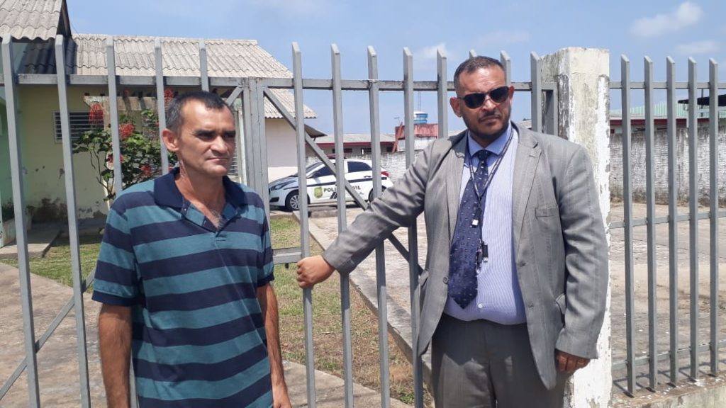 Há 3 dias, advogado procura serviços da Delegacia da Mulher e encontra portões fechados