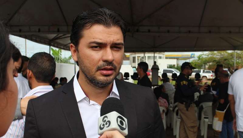 Thiago Caetano inspeciona UPA de Cruzeiro do Sul para Gladson decidir data da inauguração