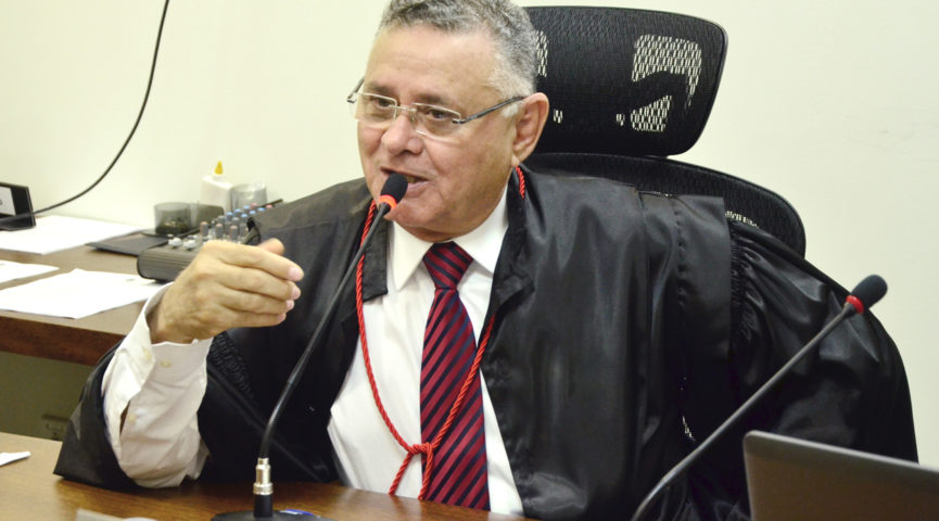 Presidente do Tribunal de Justiça do Acre Francisco Djalma assume governo do Acre