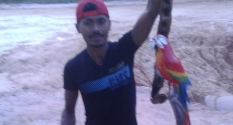 Homem pede ajuda para construir local de trabalho e poder sustentar a família