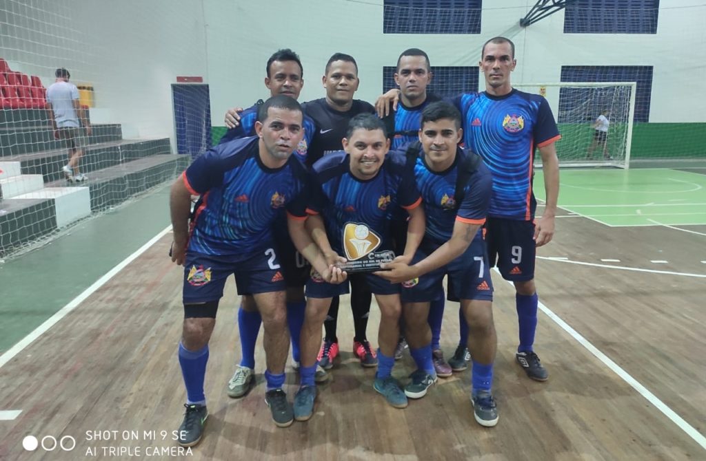 Time do 6° Batalhão da PM vence campeonato de futsal em Cruzeiro do Sul