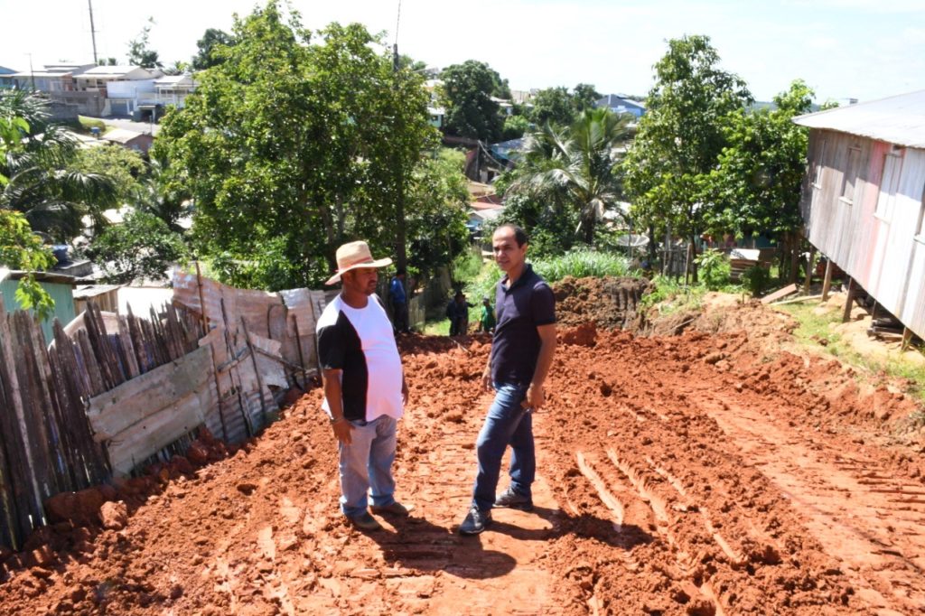 Prefeitura de Cruzeiro do Sul realiza trabalho de pavimentação no bairro do Telégrafo