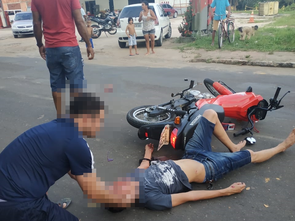 Embriagado, homem causa acidente na Avenida 25 de Agosto em Cruzeiro do Sul; assista