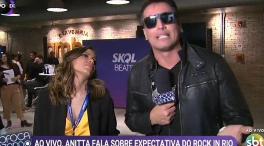 Anitta perde a paciência com Léo Dias ao vivo: “Perguntas de merda”