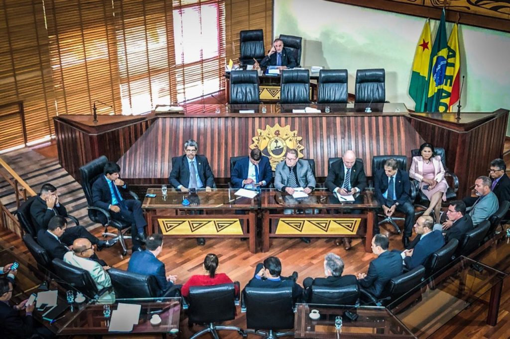 Gladson comemora aprovação de crédito por deputados de 1bi