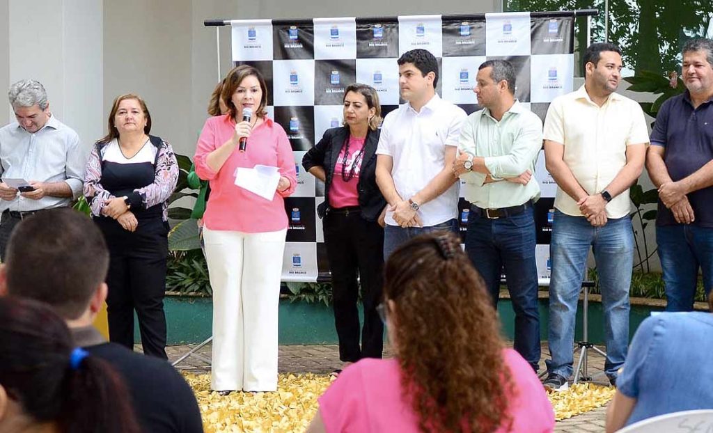 Na capital, prefeita Socorro Neri abre Mês do Servidor e anuncia edital para concurso público