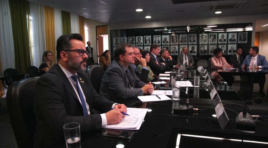 Alan Rick volta a defender redução do custo da energia no Acre