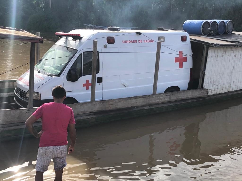 Ambulância ficou 4 meses encalhada no Rio Tarauacá