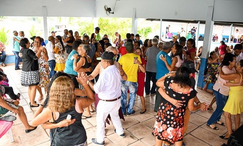 I Mostra de Talentos do Centro do Idoso é realizado em Cruzeiro do Sul
