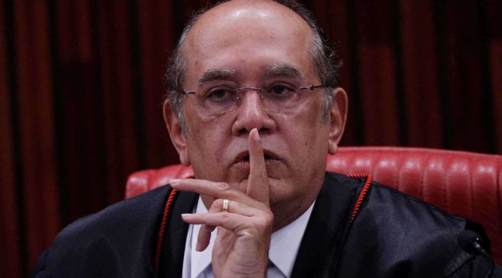 Gilmar Mendes suspende lei que proíbe sobre orientação sexual