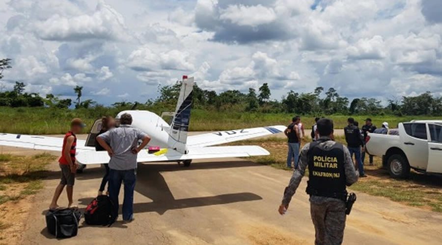 Gladson Cameli denuncia três pistas de pouso clandestinas no interior do Acre