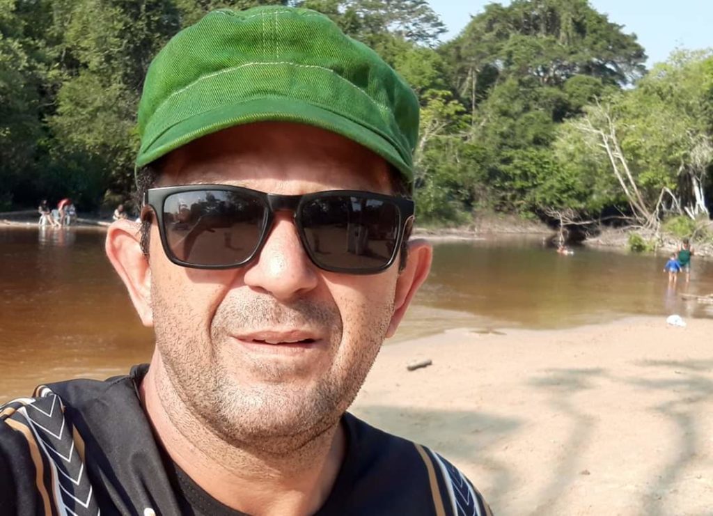 Lutando contra um câncer, cantor cruzeirense Alberto Loro morre na Capital